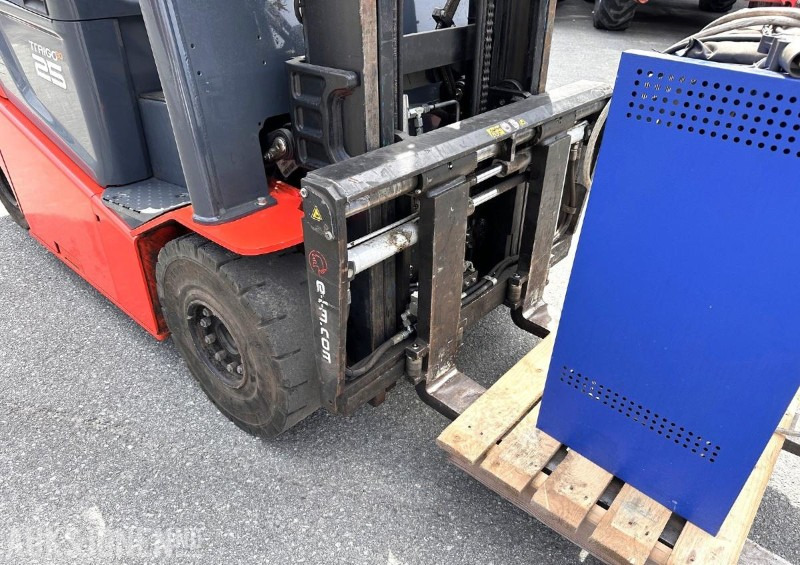 2014 Toyota 8FBMKT25 – 2,5T elektrisk gaffeltruck - Material handling equipment: picture 5 2014 Toyota 8FBMKT25 – 2,5T elektrisk gaffeltruck - Material handling equipment: picture 5