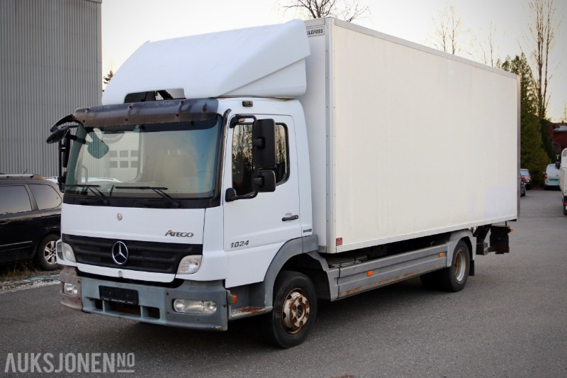 Mercedes-Benz Atego 1024 skapbil med løftelem – 6.2L / 238 hk – EU-godkjent til 20.10.2026 - Box truck: picture 1 Mercedes-Benz Atego 1024 skapbil med løftelem – 6.2L / 238 hk – EU-godkjent til 20.10.2026 - Box truck: picture 1