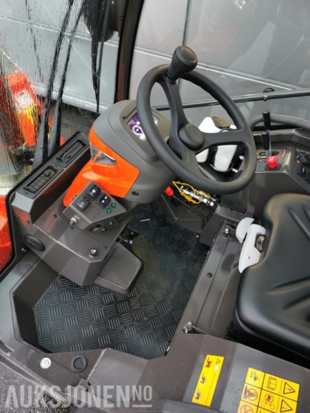 2024 Husqvarna Frontrider med hytte - Midjestyrt - P 525 DX - Inkl. Slagklipper, kosteaggregat og hydraulisk plog - Ubrukt / Utstillingsmodell - Municipal/ Special vehicle: picture 5 2024 Husqvarna Frontrider med hytte - Midjestyrt - P 525 DX - Inkl. Slagklipper, kosteaggregat og hydraulisk plog - Ubrukt / Utstillingsmodell - Municipal/ Special vehicle: picture 5