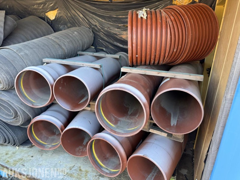 Pipelife 400 mm bend - Construction equipment: picture 4 Pipelife 400 mm bend - Construction equipment: picture 4