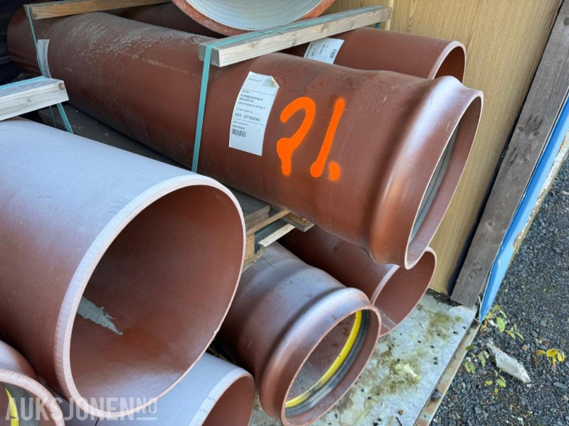 Pipelife 400 mm bend - Construction equipment: picture 2 Pipelife 400 mm bend - Construction equipment: picture 2