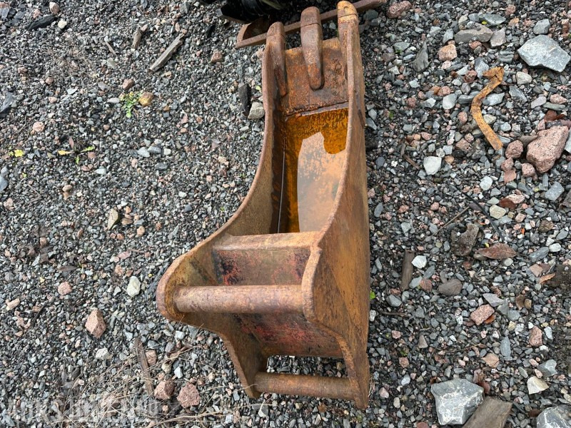 S-50 Smalskuffe med tenner - Excavator bucket: picture 3 S-50 Smalskuffe med tenner - Excavator bucket: picture 3