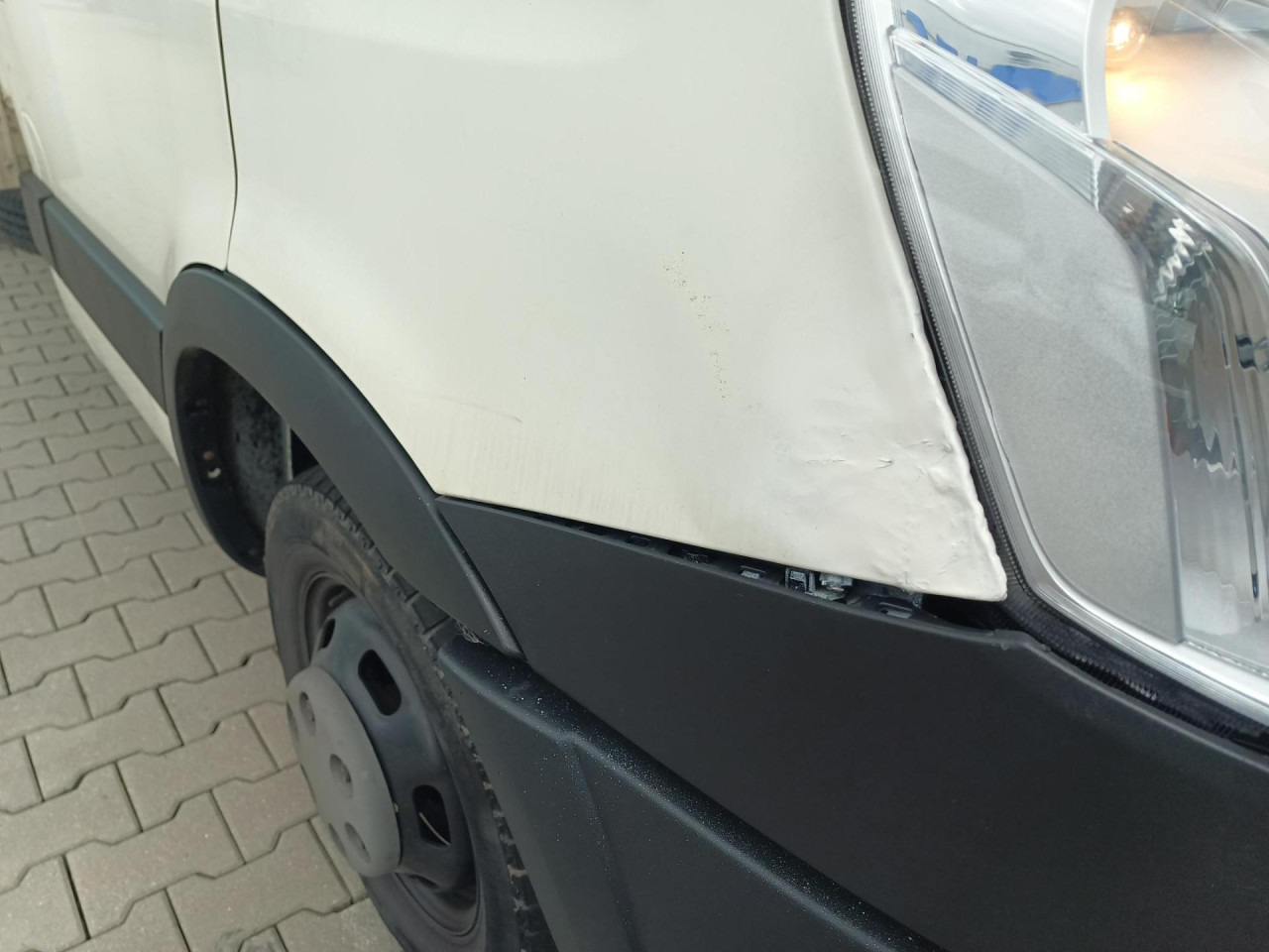 IVECO Daily 35C15 3,0l - Closed box van: picture 3 IVECO Daily 35C15 3,0l - Closed box van: picture 3