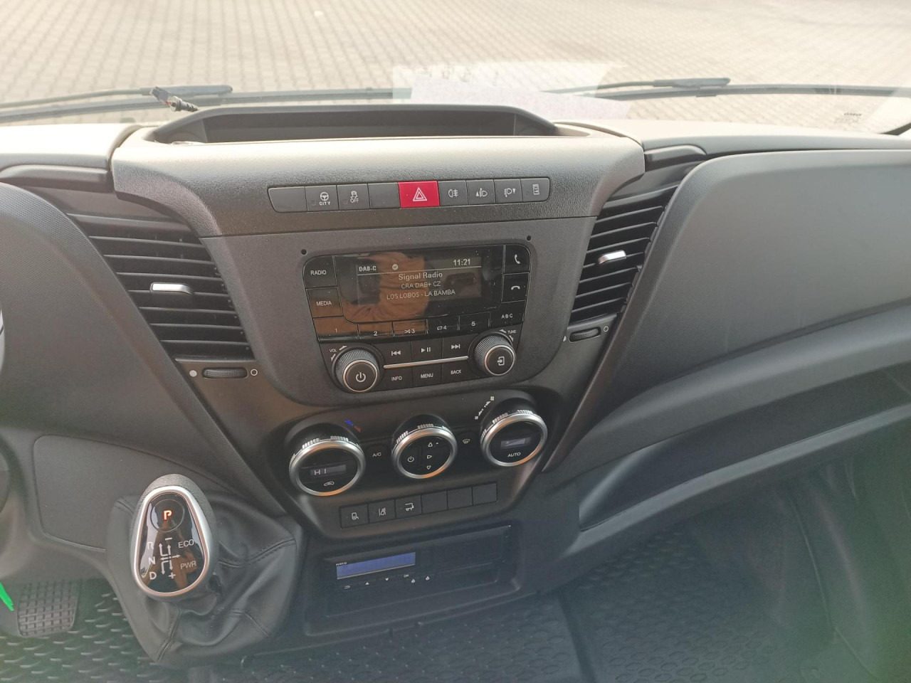 Closed box van IVECO Daily 70C18A8: picture 12 Closed box van IVECO Daily 70C18A8: picture 12