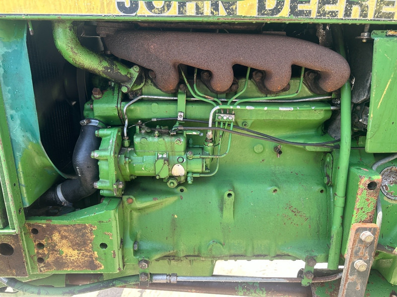 Straddle tractor John Deere 1640 4x4: picture 18