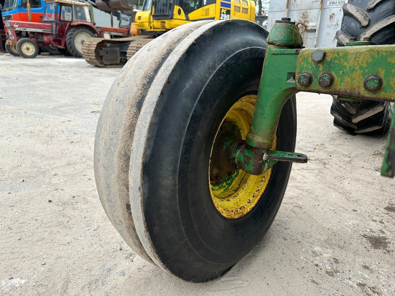 Farm tractor John Deere 4040 AIRCO: picture 12