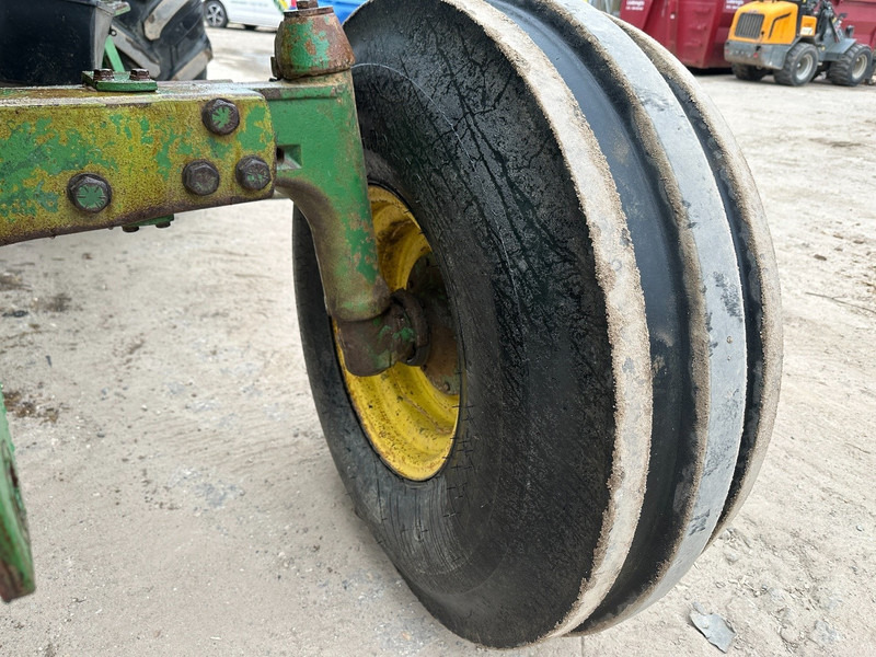 Farm tractor John Deere 4040 AIRCO: picture 13