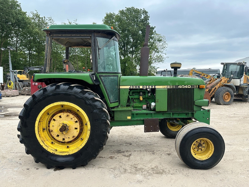 John Deere 4040 - Farm tractor: picture 4 John Deere 4040 - Farm tractor: picture 4