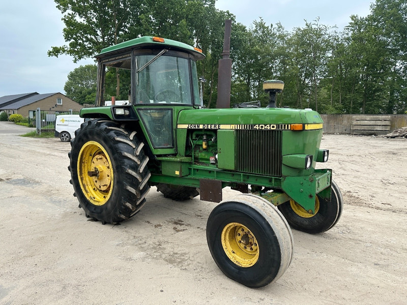 John Deere 4040 - Farm tractor: picture 2 John Deere 4040 - Farm tractor: picture 2