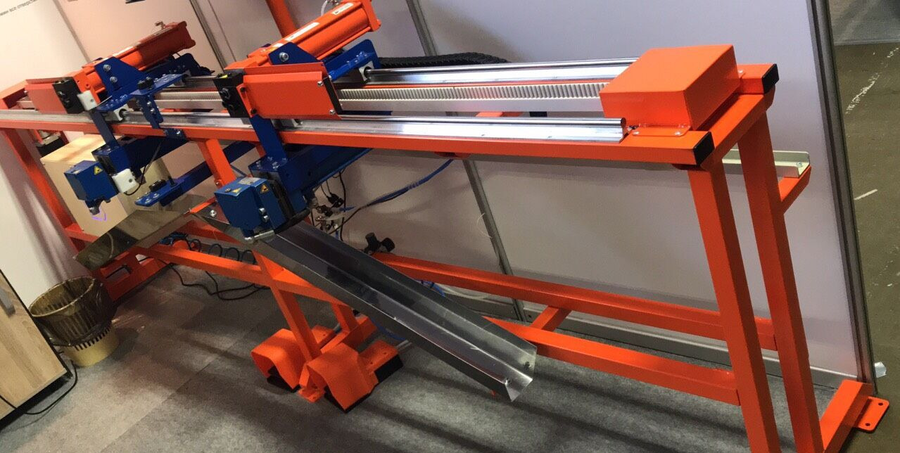 Wise Service Automatic double-headed guillotine WSG3 - Machine tool: picture 5 Wise Service Automatic double-headed guillotine WSG3 - Machine tool: picture 5