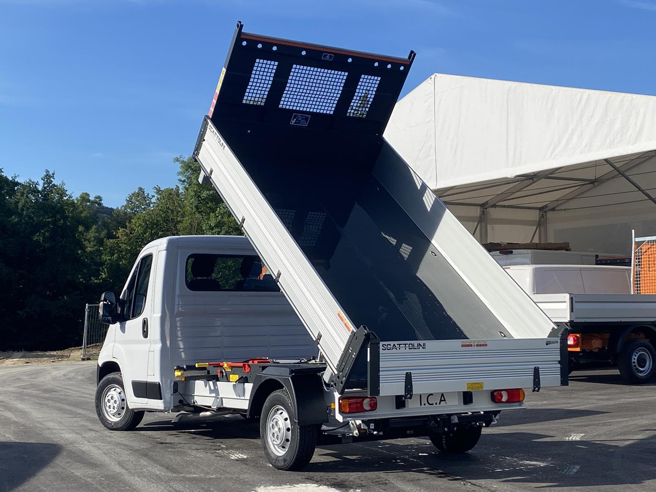 CITROEN ALTES MODELL JUMPER L3 1+2 165PS | SCATTOLINI DREISEITENKIPPER - Tipper van: picture 4 CITROEN ALTES MODELL JUMPER L3 1+2 165PS | SCATTOLINI DREISEITENKIPPER - Tipper van: picture 4