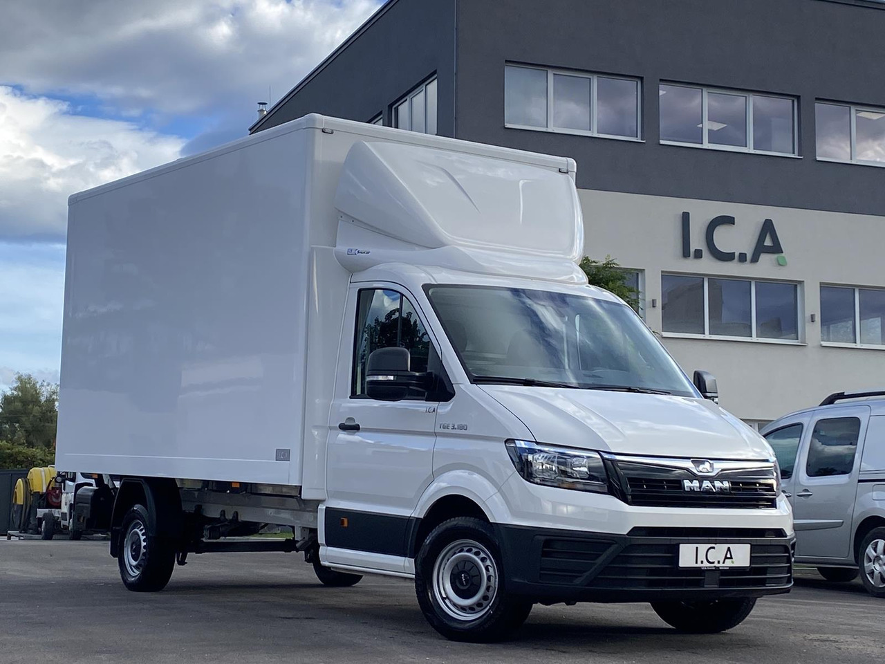 MAN TGE 3.180 RS4490 1+2, 180PS, 2.0L | ALU-BOX 4200mm + LADERAMPE - Closed box van: picture 2 MAN TGE 3.180 RS4490 1+2, 180PS, 2.0L | ALU-BOX 4200mm + LADERAMPE - Closed box van: picture 2