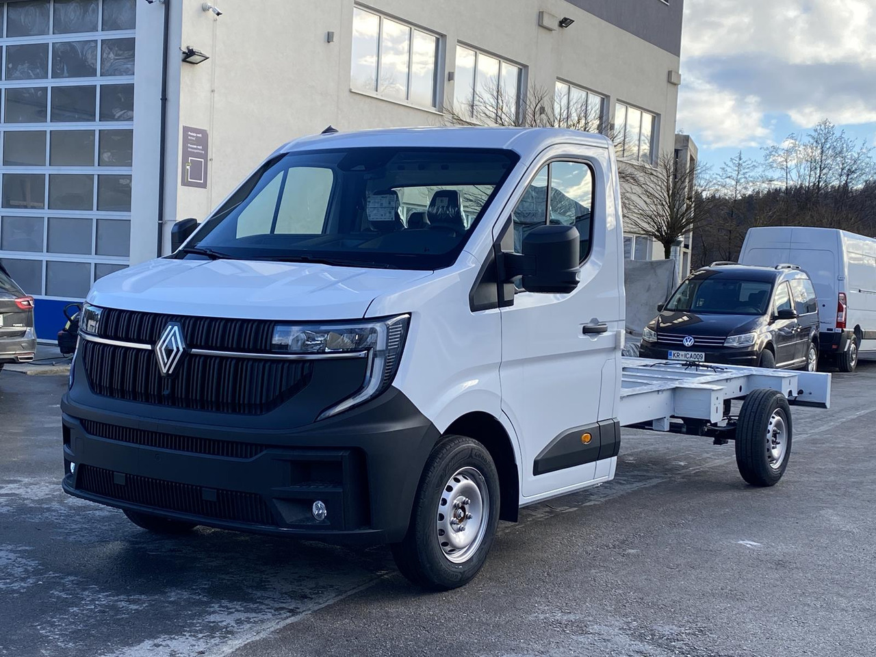 RENAULT NEW MASTER L3 170PS 1+2 PRITSCHE PLANE 4300MM - Curtain side van: picture 1 RENAULT NEW MASTER L3 170PS 1+2 PRITSCHE PLANE 4300MM - Curtain side van: picture 1
