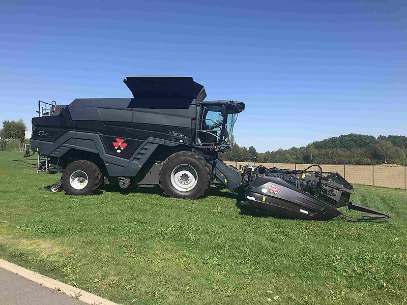 Massey Ferguson IDEAL 8 PL - Combine harvester: picture 1 Massey Ferguson IDEAL 8 PL - Combine harvester: picture 1
