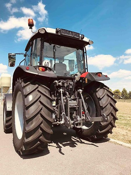 Massey Ferguson MF 5709 M Dyna-4 - Farm tractor: picture 3 Massey Ferguson MF 5709 M Dyna-4 - Farm tractor: picture 3