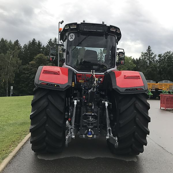 Leasing of  Massey Ferguson MF 8S.305 Exclusive Massey Ferguson MF 8S.305 Exclusive: picture 6