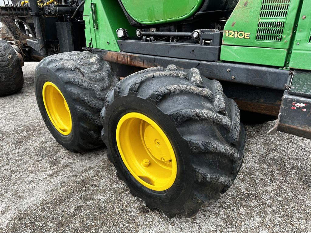 Forwarder John Deere 1210E 10m CF710 KRAN: picture 11