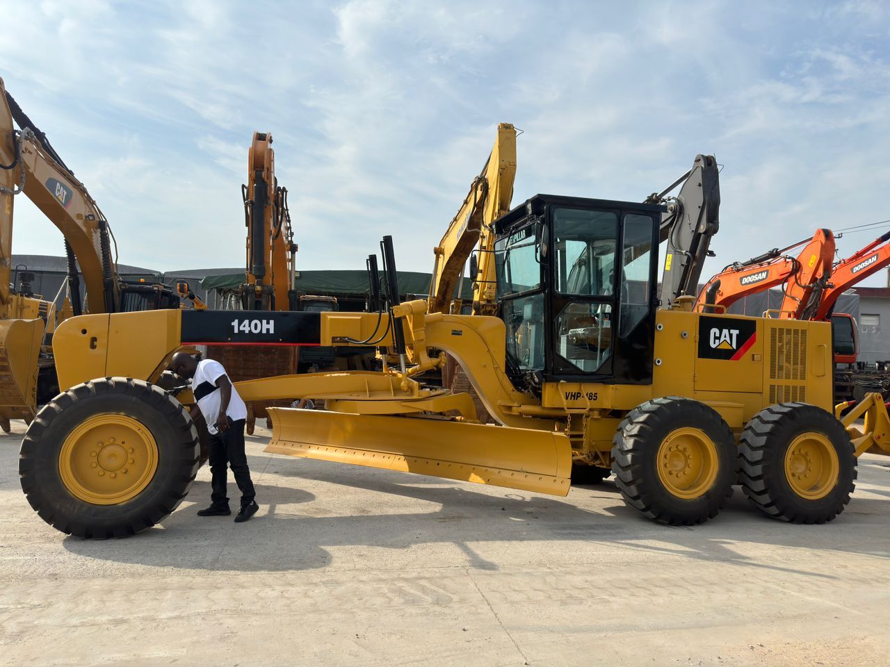 Caterpillar CAT 140H 140K Grader Secondhand High Quality Used Motor Grader for Sale - Grader: picture 2 Caterpillar CAT 140H 140K Grader Secondhand High Quality Used Motor Grader for Sale - Grader: picture 2