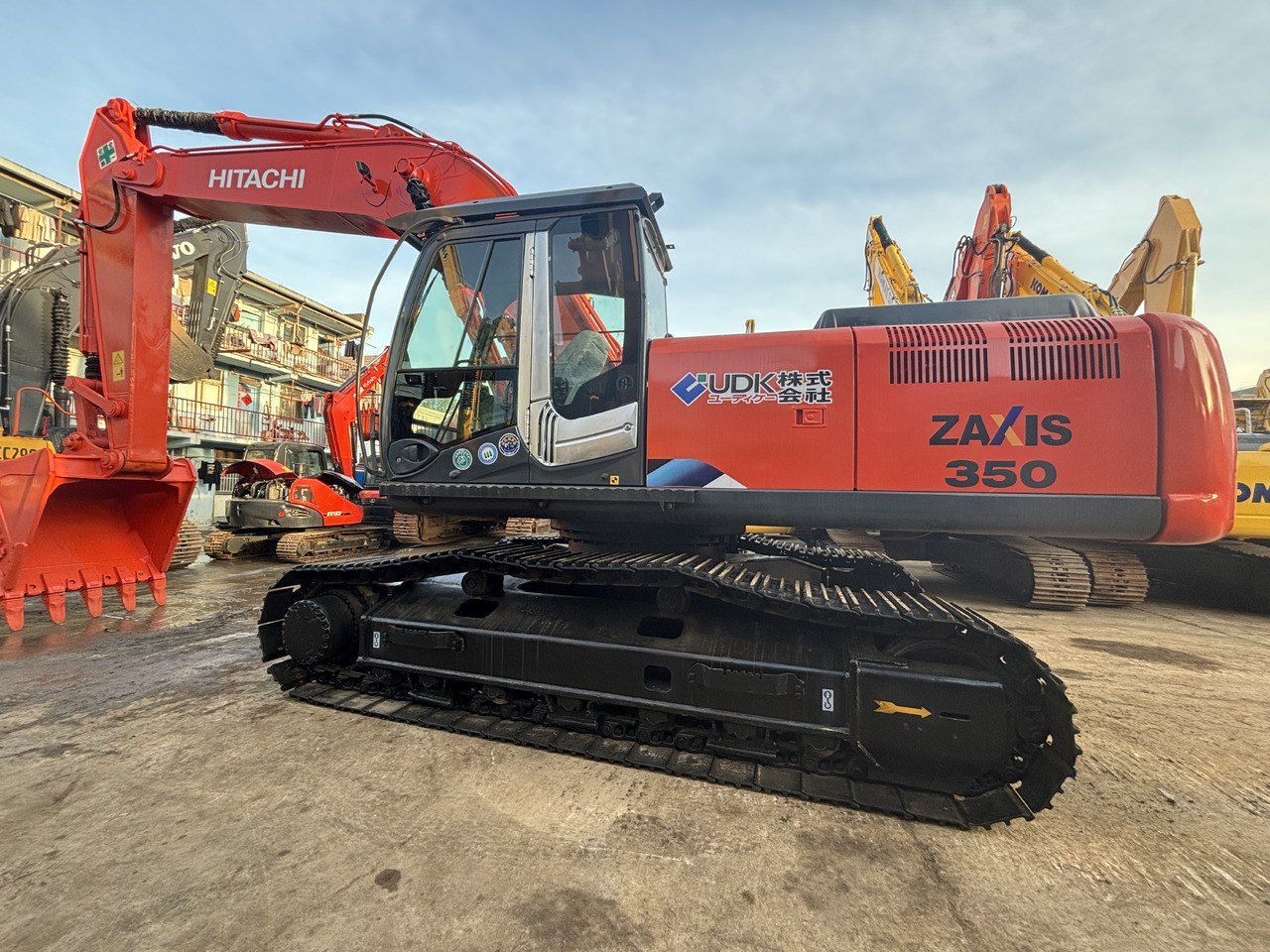 Hitachi ZX350 Used Excavator Hitachi 35 ton Secondhand Crawler Excavators Zx60 zx70 Zx120 Zx130 zx210 zx240 Zx300 zx850 - Crawler excavator: picture 1 Hitachi ZX350 Used Excavator Hitachi 35 ton Secondhand Crawler Excavators Zx60 zx70 Zx120 Zx130 zx210 zx240 Zx300 zx850 - Crawler excavator: picture 1