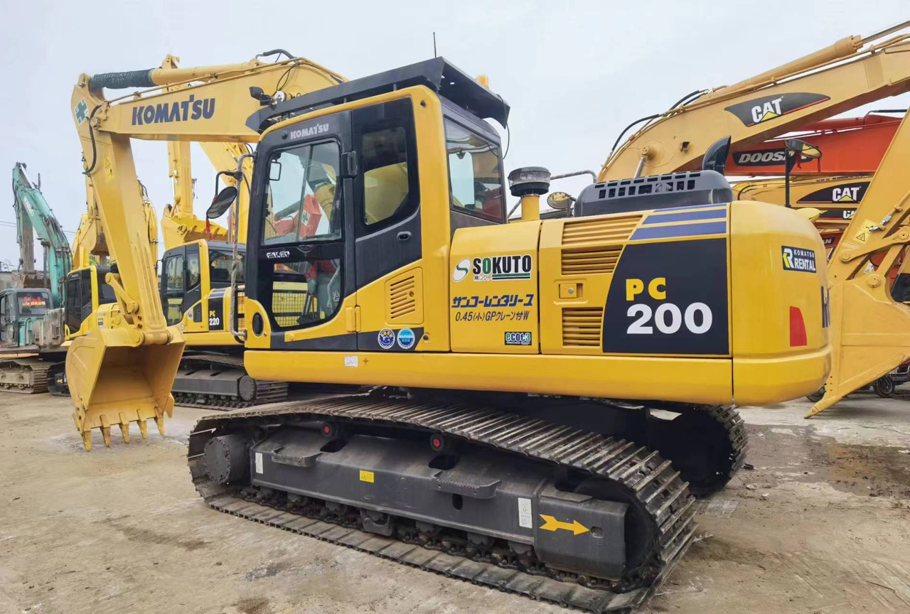 Komatsu PC200 PC210 PC220 Used Excavator in Excellent Work Condition - Crawler excavator: picture 1 Komatsu PC200 PC210 PC220 Used Excavator in Excellent Work Condition - Crawler excavator: picture 1