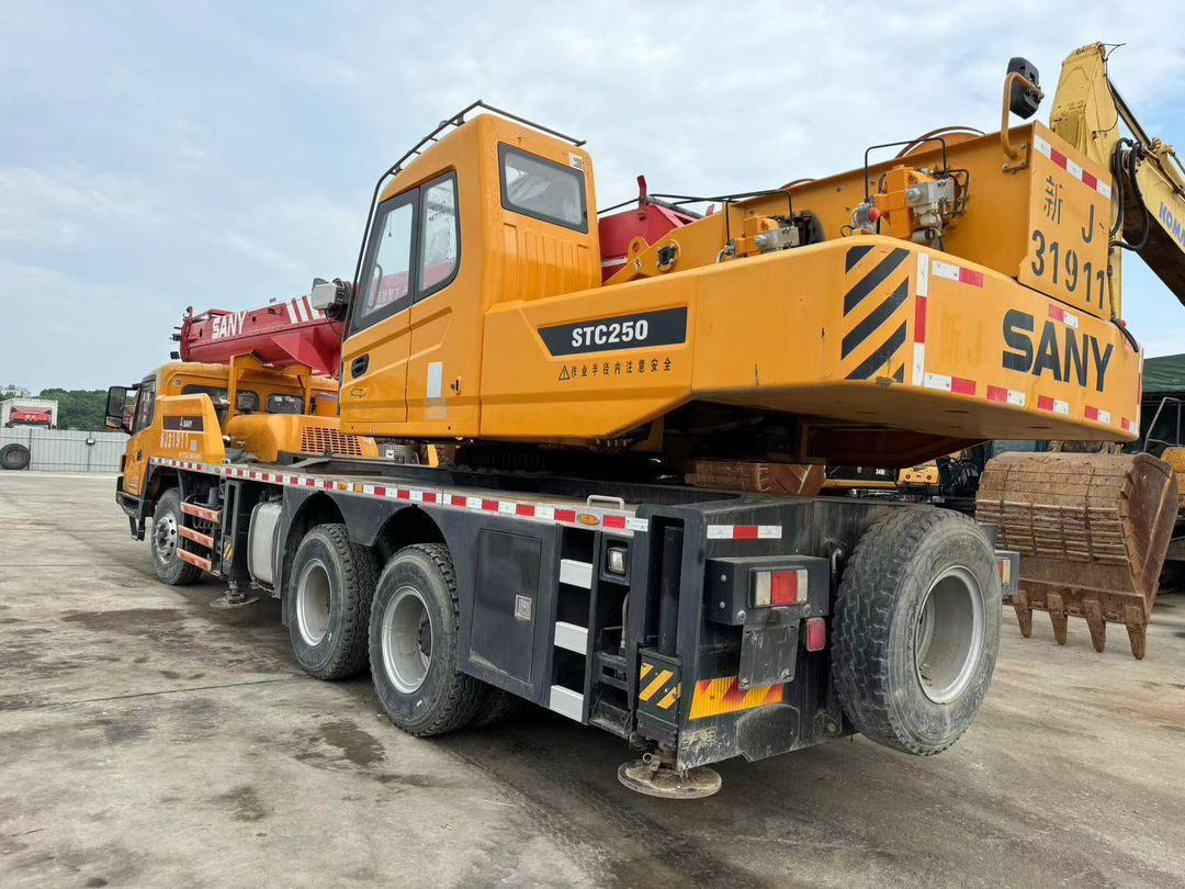 SANY 25 Ton Crane Truck Crane SANY STC250 QY50C STC750 STC1000 XCMG ZOOOMLION TADANO KOBELCO CRANES FOR SALE - Mobile crane: picture 5 SANY 25 Ton Crane Truck Crane SANY STC250 QY50C STC750 STC1000 XCMG ZOOOMLION TADANO KOBELCO CRANES FOR SALE - Mobile crane: picture 5