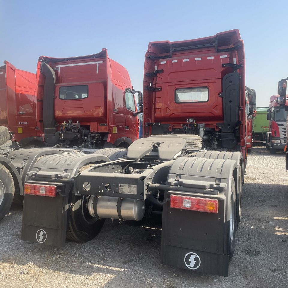 Shacman 2024 Year Used Semi Truck Head Tractor Head Tipper Head - Tractor unit: picture 5 Shacman 2024 Year Used Semi Truck Head Tractor Head Tipper Head - Tractor unit: picture 5