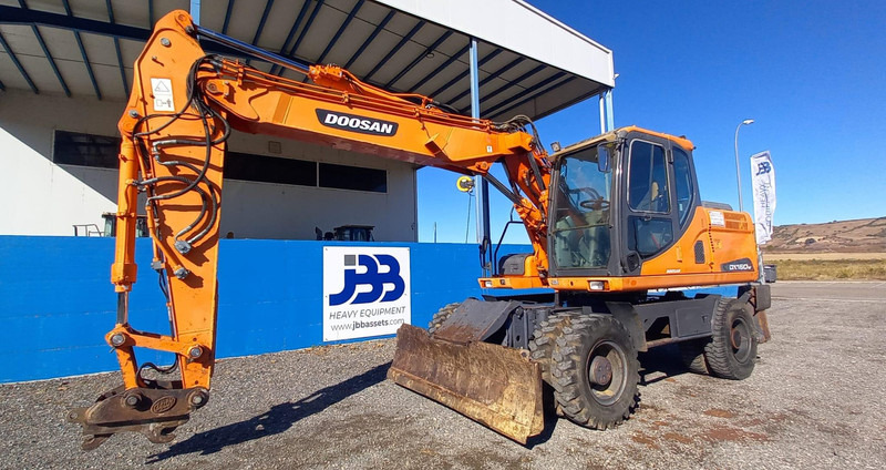 Doosan DX140W-3 - Wheel excavator: picture 5 Doosan DX140W-3 - Wheel excavator: picture 5