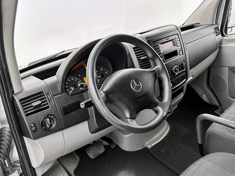 Mercedes-Benz Sprinter 314 2.2 CDI L2H2 Automaat Geveerde Stoel Betimmering Cruise Control Oprijplaat - Panel van: picture 5 Mercedes-Benz Sprinter 314 2.2 CDI L2H2 Automaat Geveerde Stoel Betimmering Cruise Control Oprijplaat - Panel van: picture 5