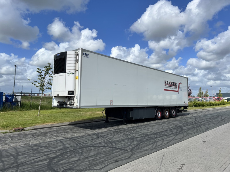 Kögel 3 - assige koeloplegger Carrier vector 1550 - Refrigerated semi-trailer: picture 1 Kögel 3 - assige koeloplegger Carrier vector 1550 - Refrigerated semi-trailer: picture 1