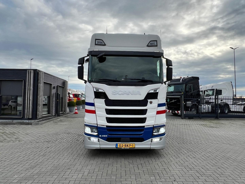 Scania S450 NGT 6x2 Koelwagen Retarder / Dhollandia / Bloenenmaat - Refrigerated truck: picture 2 Scania S450 NGT 6x2 Koelwagen Retarder / Dhollandia / Bloenenmaat - Refrigerated truck: picture 2