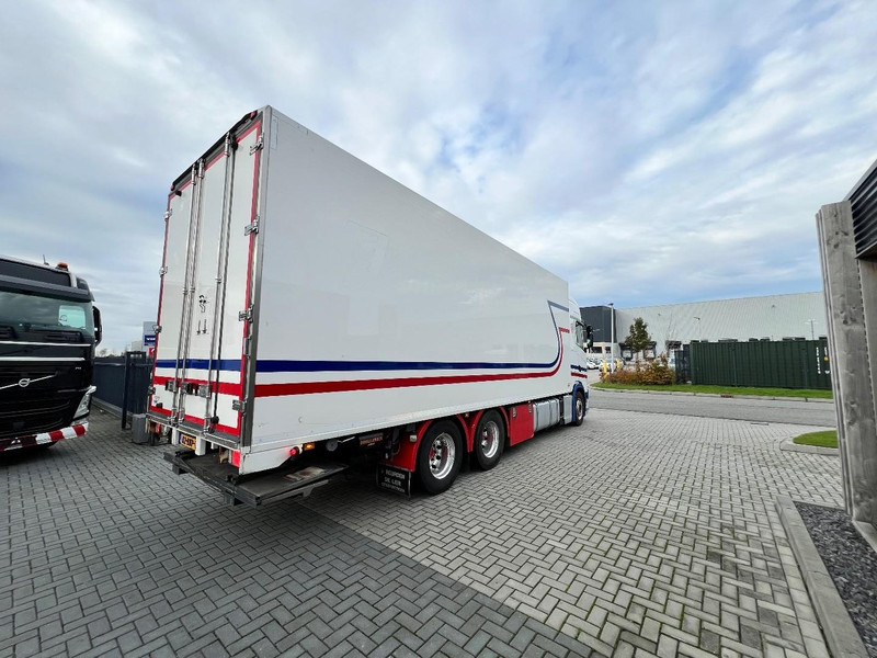 Scania S450 NGT 6x2 Koelwagen Retarder / Dhollandia / Bloenenmaat - Refrigerated truck: picture 5 Scania S450 NGT 6x2 Koelwagen Retarder / Dhollandia / Bloenenmaat - Refrigerated truck: picture 5