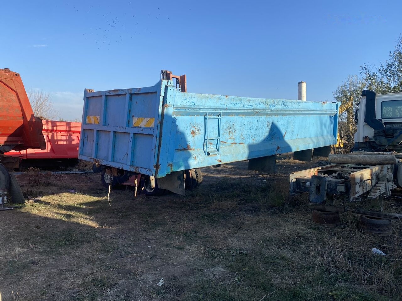 Hyva bena originala DAF 8x4 cu semisasiu si cilindru basculare - Tipper body: picture 1 Hyva bena originala DAF 8x4 cu semisasiu si cilindru basculare - Tipper body: picture 1