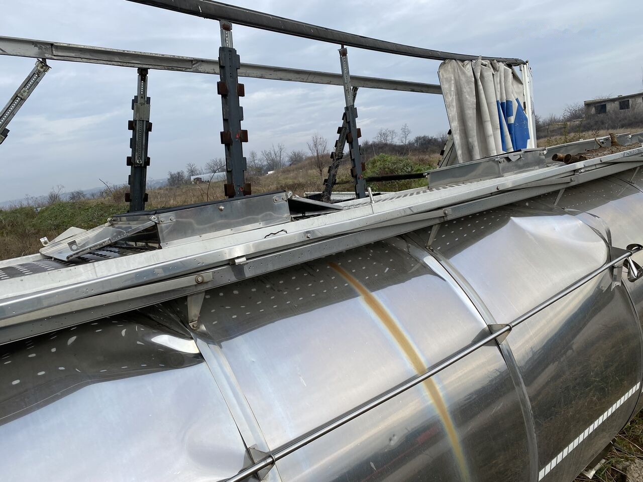 Magyar REZERVOR CISTERNA INOX ALIMENTAR in stare buna - Tank container: picture 5 Magyar REZERVOR CISTERNA INOX ALIMENTAR in stare buna - Tank container: picture 5