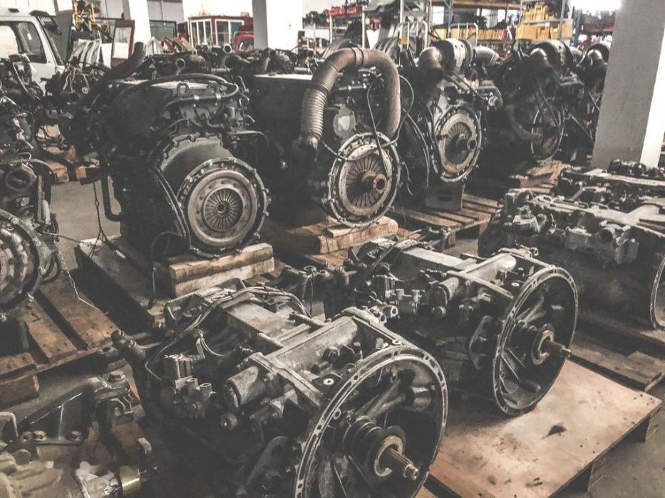 Motor Mercedes Actros / Axor din dezmembrari V6 , V8 , 6 Linie - Engine for Truck: picture 1 Motor Mercedes Actros / Axor din dezmembrari V6 , V8 , 6 Linie - Engine for Truck: picture 1