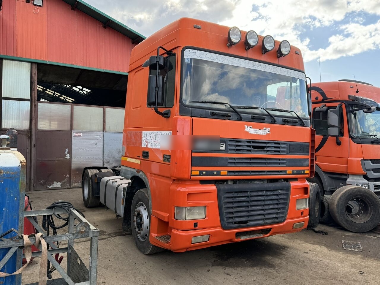 DAF XF 95 530 Euro 3 EXPORT Retarder - Tractor unit: picture 1 DAF XF 95 530 Euro 3 EXPORT Retarder - Tractor unit: picture 1
