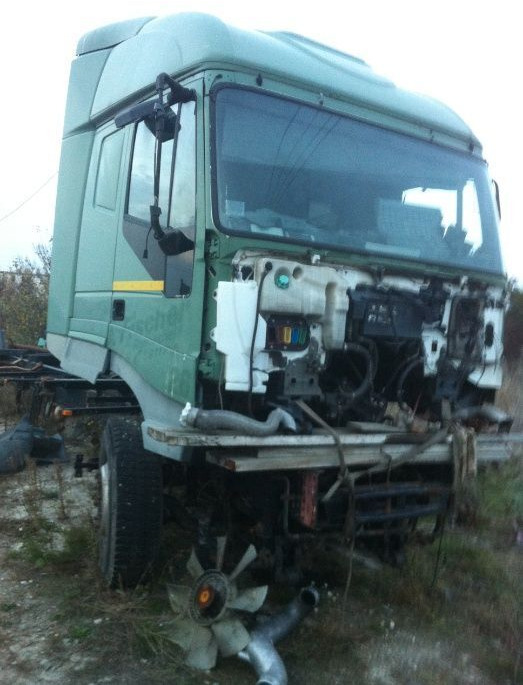 IVECO Eurostar piese din dezmembrari - Tractor unit: picture 3 IVECO Eurostar piese din dezmembrari - Tractor unit: picture 3