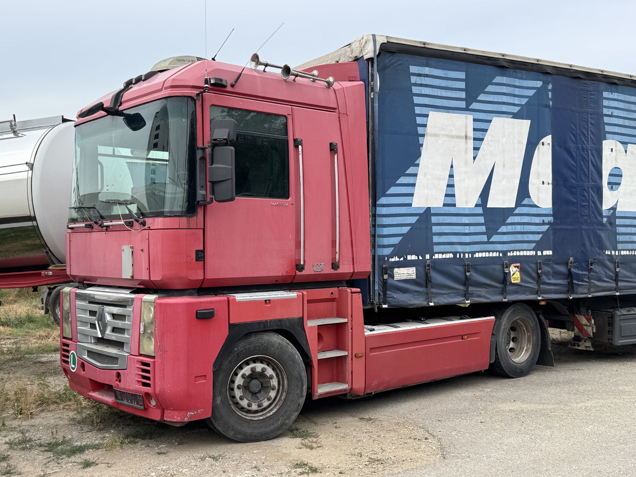 Renault Magnum 500 DXI Euro 5 ( 3 Pieces AVALABILE ) - Tractor unit: picture 2 Renault Magnum 500 DXI Euro 5 ( 3 Pieces AVALABILE ) - Tractor unit: picture 2