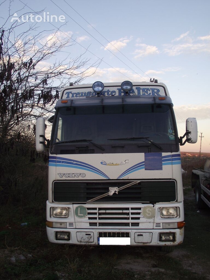 Cab chassis truck Volvo FH 12: picture 6