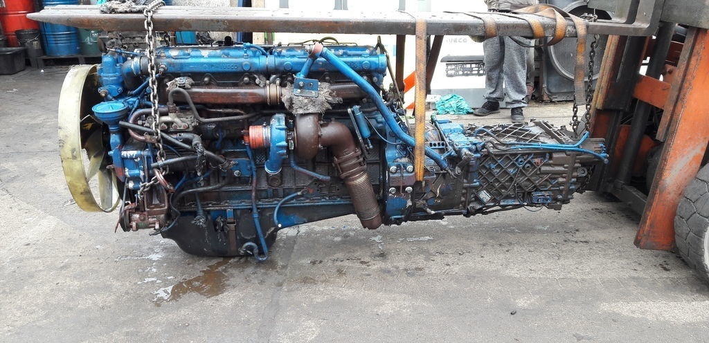 IVECO 8210.42L 420 E2   IVECO EuroTech Magirus - Engine for Truck: picture 2 IVECO 8210.42L 420 E2   IVECO EuroTech Magirus - Engine for Truck: picture 2