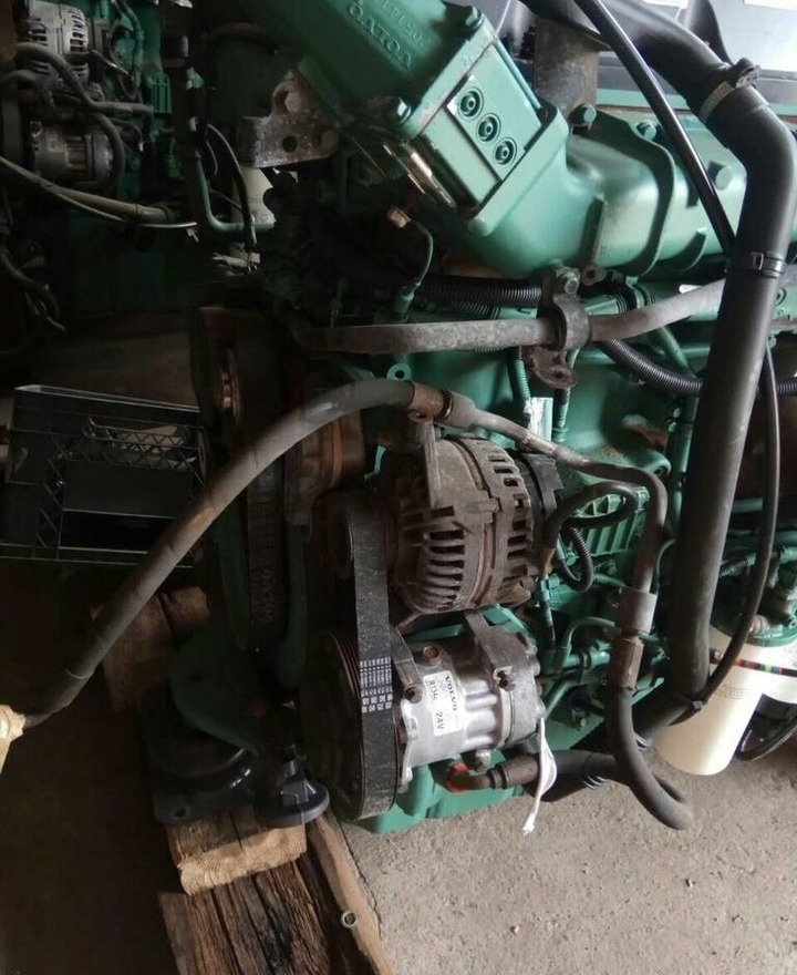 Volvo D13A 400 440 Volvo FH FM - Engine for Truck: picture 2 Volvo D13A 400 440 Volvo FH FM - Engine for Truck: picture 2