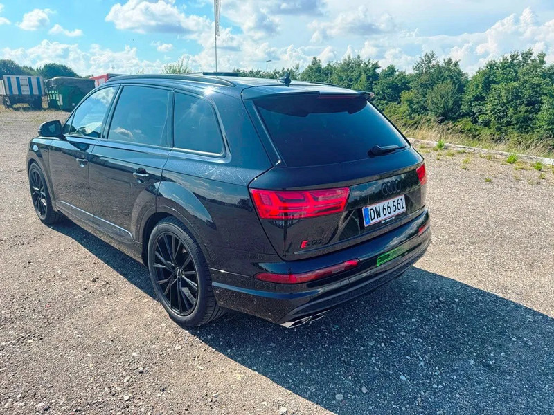 SUV Audi SQ7 Black Edition. panoramo sun roof. . oil heater. head up display. 21" alu weels. night vision. B&O sound system.: picture 10