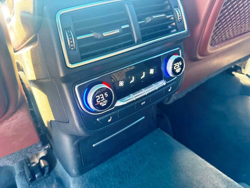 SUV Audi SQ7 Black Edition. panoramo sun roof. . oil heater. head up display. 21" alu weels. night vision. B&O sound system.: picture 20