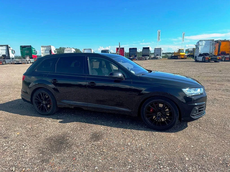 SUV Audi SQ7 Black Edition. panoramo sun roof. . oil heater. head up display. 21" alu weels. night vision. B&O sound system.: picture 7