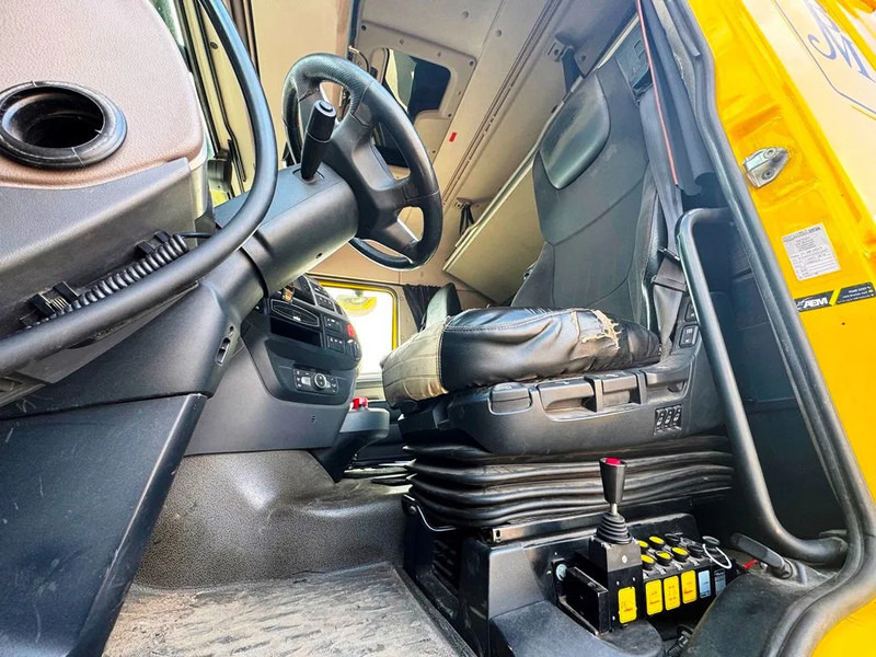 Hook lift truck DAF XF 530 Hoglift with knæk arm.: picture 11