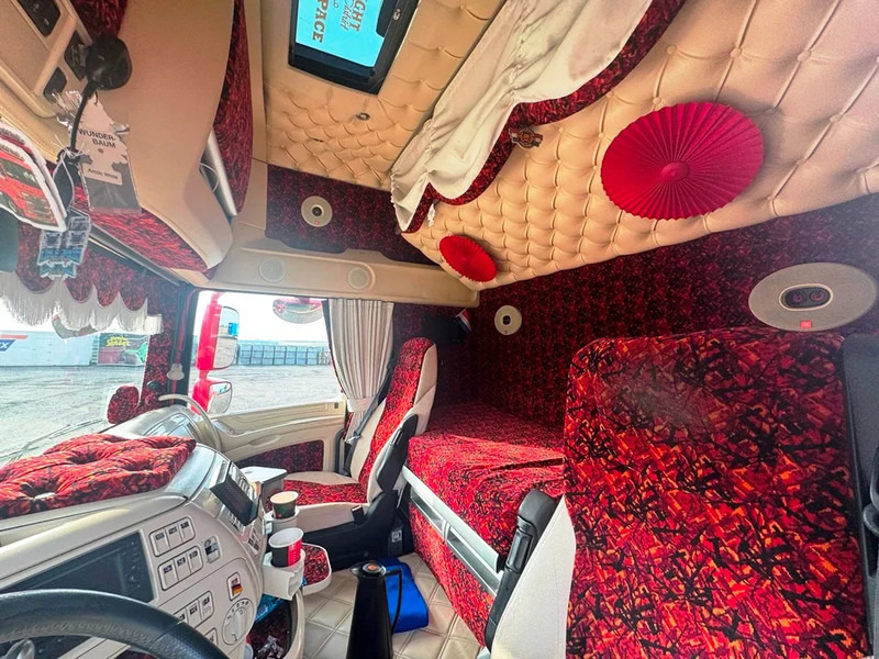 Tractor unit DAF XF 510 Special Interior. Air / Air suspension. Hydr. system.: picture 10