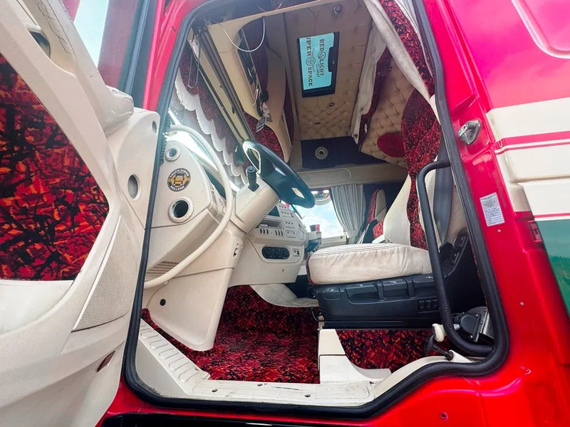 Tractor unit DAF XF 510 Special Interior. Air / Air suspension. Hydr. system.: picture 9