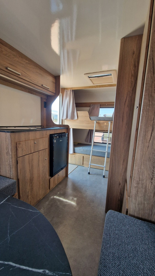 N-LAZUR Niewiadów Nowa Przyczepa Kempingowa dla 4 osób z Łazienką - Caravan: picture 2 N-LAZUR Niewiadów Nowa Przyczepa Kempingowa dla 4 osób z Łazienką - Caravan: picture 2