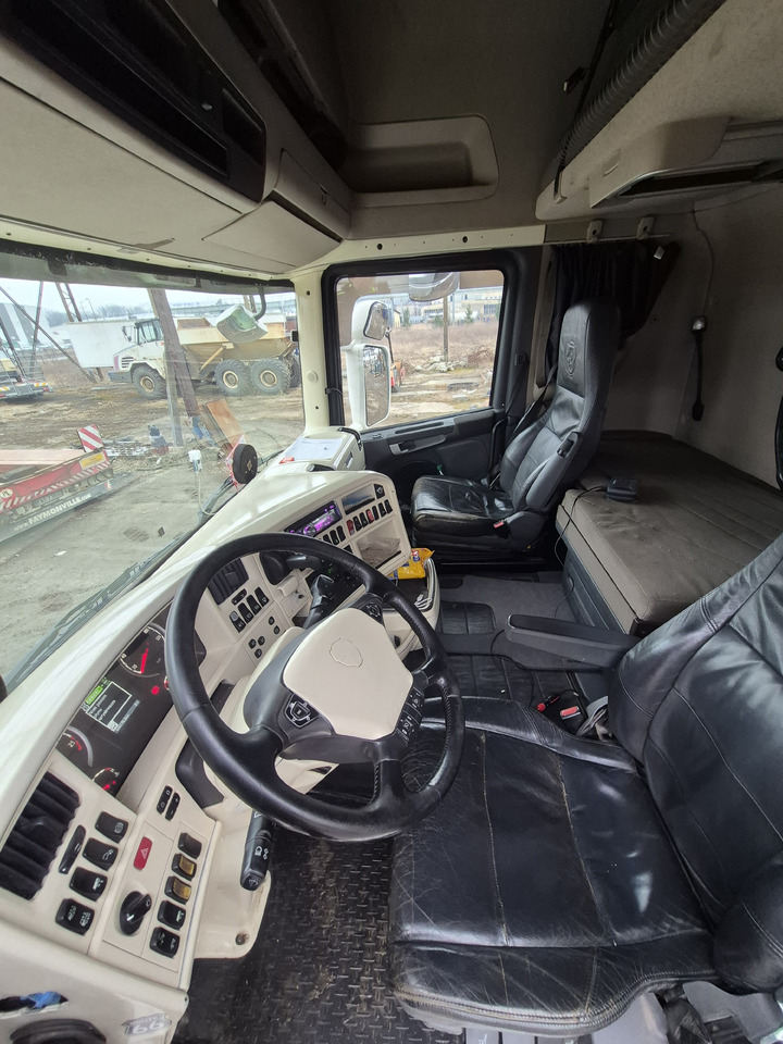 Tractor unit SCANIA R560: picture 11