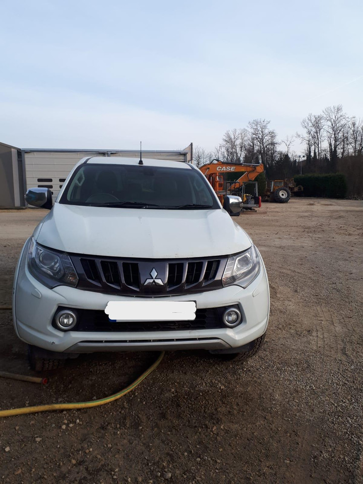 MITSUBISHI MITSUBISHI L200 - Pickup truck: picture 1 MITSUBISHI MITSUBISHI L200 - Pickup truck: picture 1