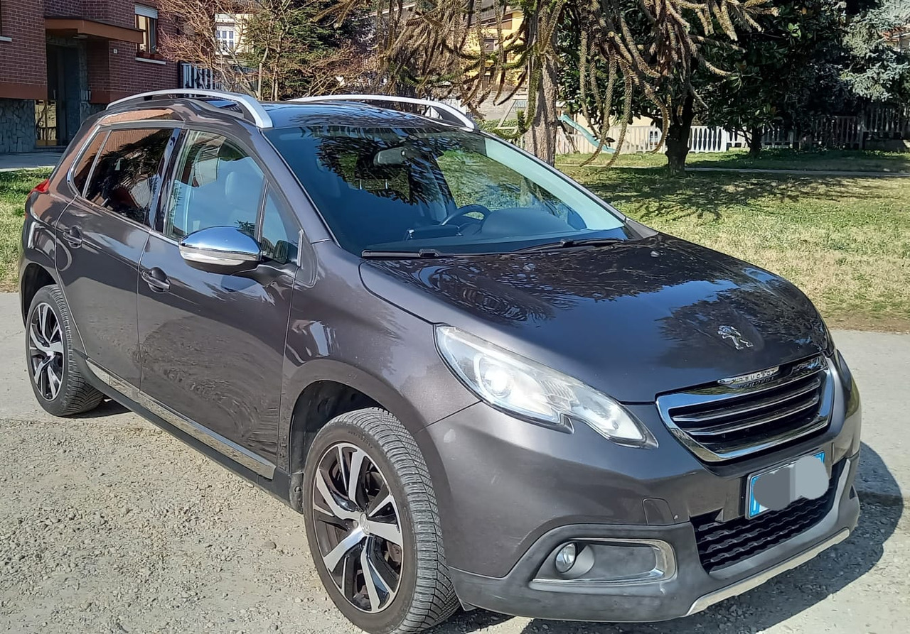 PEUGEOT 2008 - Saloon car: picture 1 PEUGEOT 2008 - Saloon car: picture 1